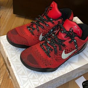 Kobe 9 low university red
